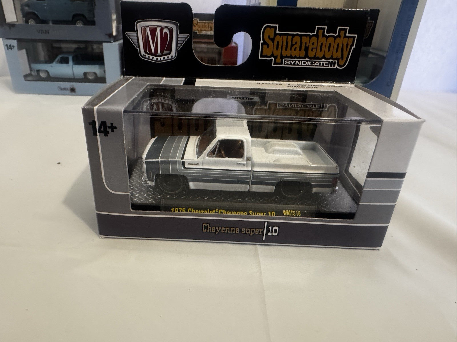 M2 Machines Squarebody Syndicate Set of 6 Sleeve Release With Chase