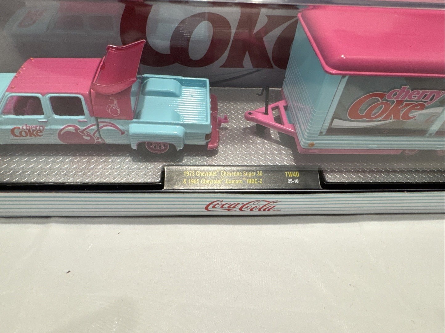 M2 Machines 1:64 CHASE Hauler 1973 Cheyenne Super 30/Iroc-Z Cherry Coke-NEW
