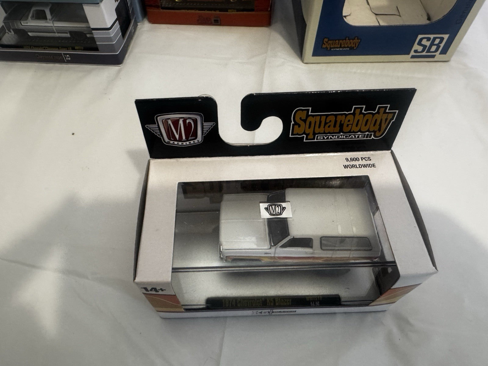 M2 Machines Squarebody Syndicate Set of 6 Sleeve Release With Chase
