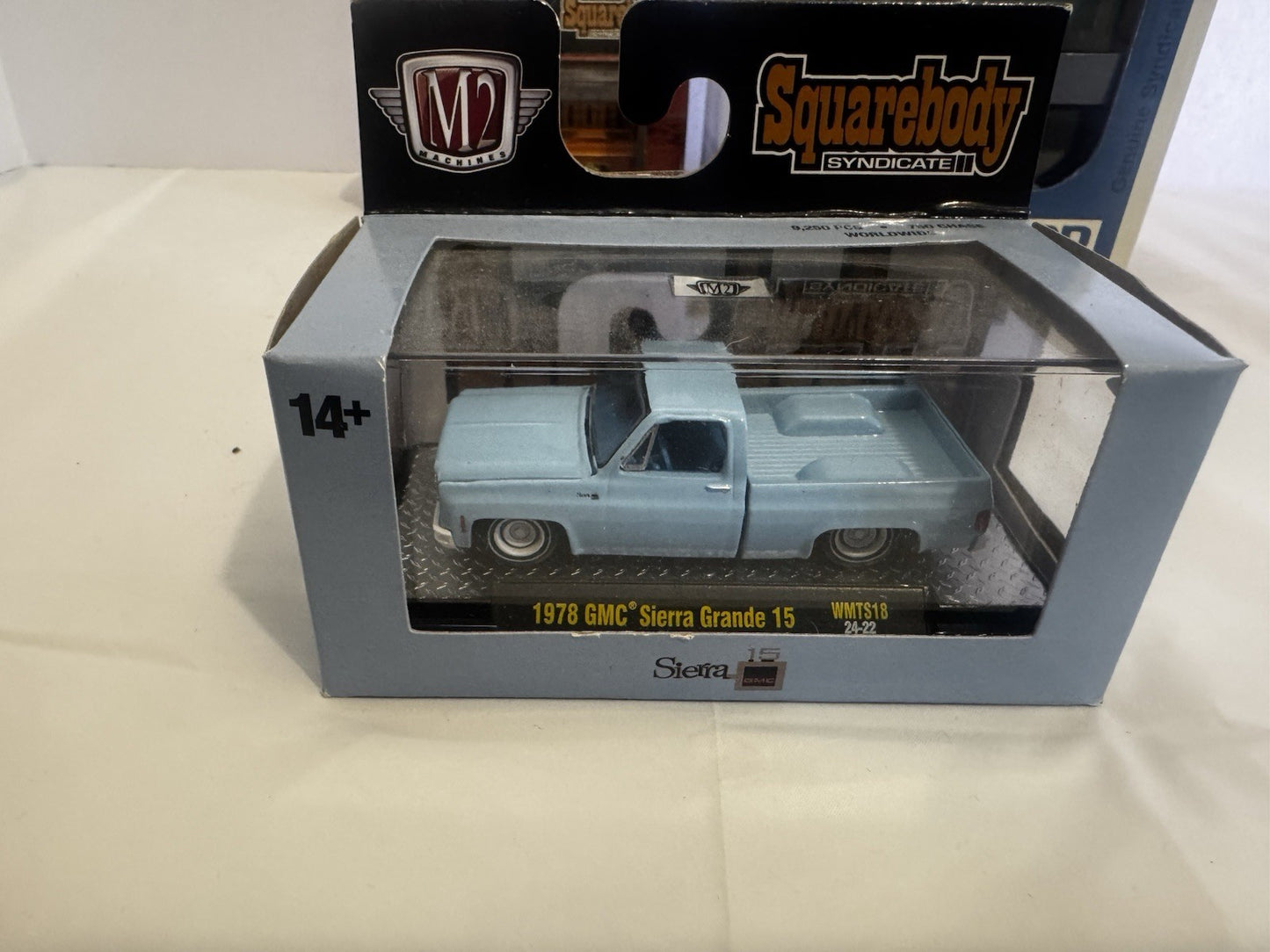 M2 Machines Squarebody Syndicate Set of 6 Sleeve Release With Chase
