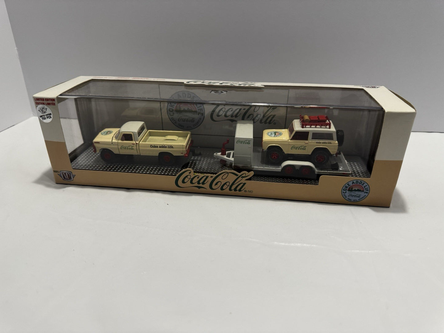 M2 Machines Auto-Hauler Coca Cola 1969 Ford F100 4x4 & 1966 Ford Bronco CHASE
