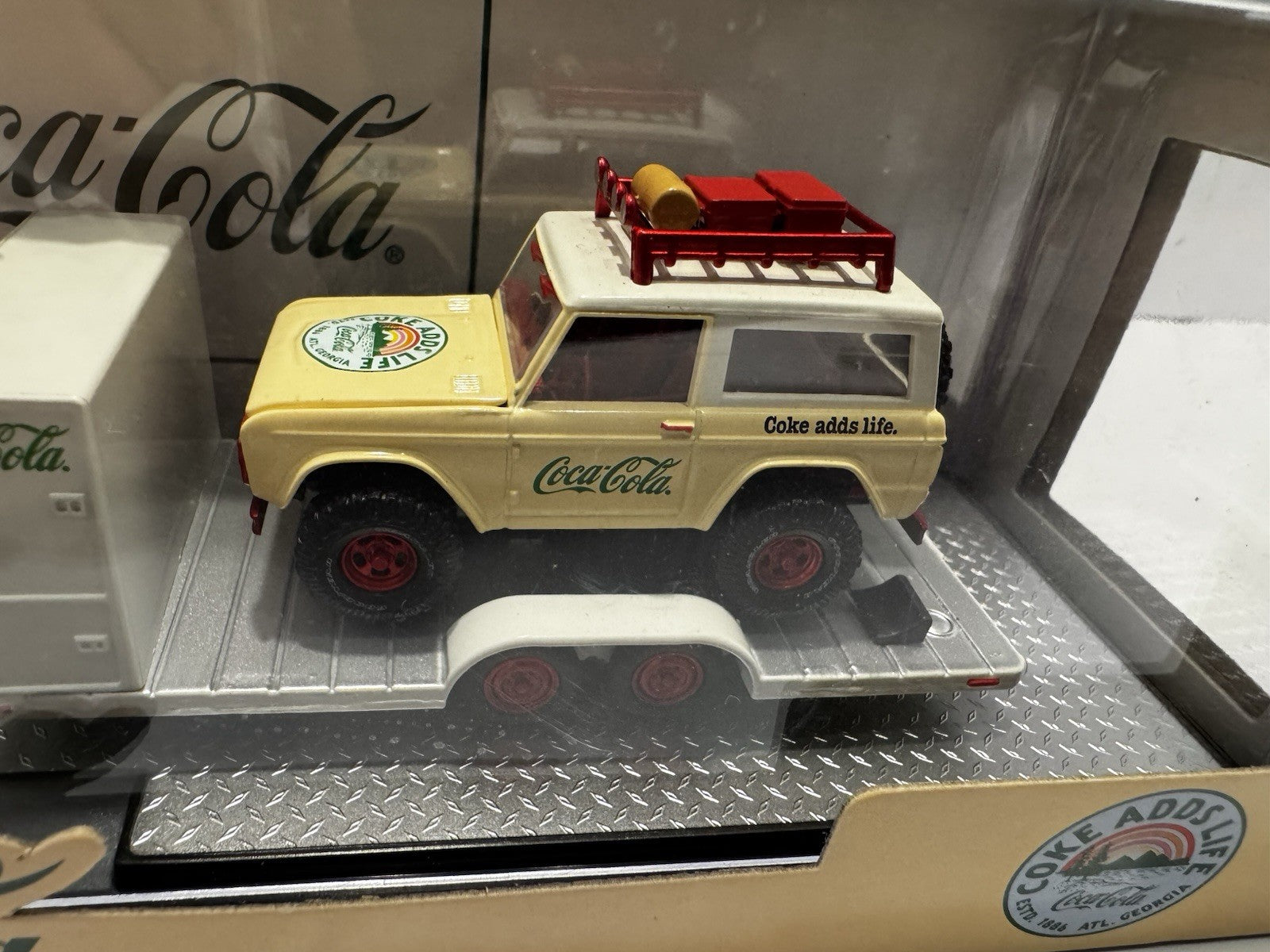 M2 Machines Auto-Hauler Coca Cola 1969 Ford F100 4x4 & 1966 Ford Bronco CHASE